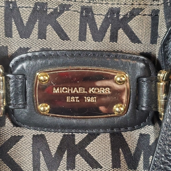 Large Michael Kors Gansevoort Bag - Picture 2 of 12